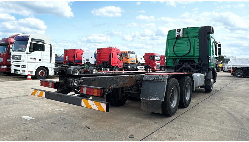 Mercedes-Benz Actros 2646 (LAMES / V6 / GRAND PONT / STEEL SUSP / MP3 / BOITE MANUELLE) - شاحنة هيكل كابينة: صورة 4 Mercedes-Benz Actros 2646 (LAMES / V6 / GRAND PONT / STEEL SUSP / MP3 / BOITE MANUELLE) - شاحنة هيكل كابينة: صورة 4