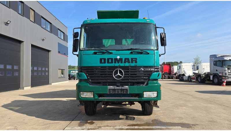 Mercedes-Benz Actros 3331 (BOITE MANUELLE / 6X6 / LAMES / GRAND PONT / V6) - شاحنة قلاب: صورة 2 Mercedes-Benz Actros 3331 (BOITE MANUELLE / 6X6 / LAMES / GRAND PONT / V6) - شاحنة قلاب: صورة 2