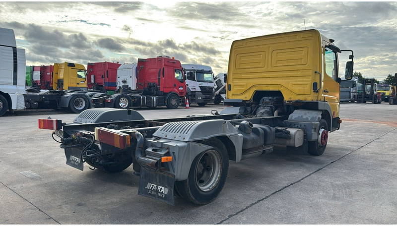 Mercedes-Benz Atego 815 (BOITE MANUELLE / MANUAL GEARBOX) - شاحنة هيكل كابينة: صورة 4 Mercedes-Benz Atego 815 (BOITE MANUELLE / MANUAL GEARBOX) - شاحنة هيكل كابينة: صورة 4