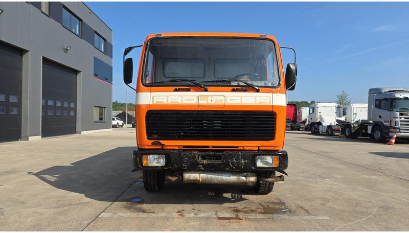 Mercedes-Benz SK 1619 (12.400L / GERMAN TRUCK / CAMION ALLEMAGNE / LAMES / GRAND PONT / V6) - شاحنة صهريج: صورة 2 Mercedes-Benz SK 1619 (12.400L / GERMAN TRUCK / CAMION ALLEMAGNE / LAMES / GRAND PONT / V6) - شاحنة صهريج: صورة 2