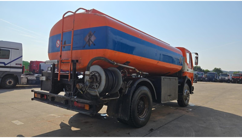 Mercedes-Benz SK 1619 (12.400L / GERMAN TRUCK / CAMION ALLEMAGNE / LAMES / GRAND PONT / V6) - شاحنة صهريج: صورة 5 Mercedes-Benz SK 1619 (12.400L / GERMAN TRUCK / CAMION ALLEMAGNE / LAMES / GRAND PONT / V6) - شاحنة صهريج: صورة 5