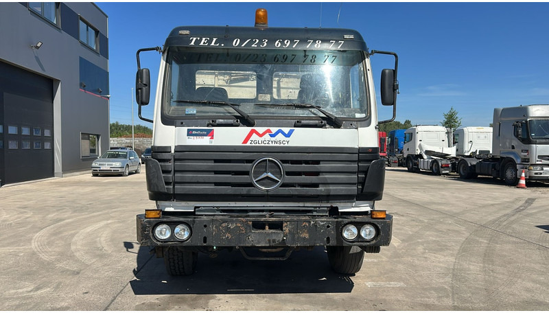 Mercedes-Benz SK 1820 (POMPE MANUELLE / LAMES / GRAND PONT / TRES PROPRE) - شاحنة قلاب: صورة 2 Mercedes-Benz SK 1820 (POMPE MANUELLE / LAMES / GRAND PONT / TRES PROPRE) - شاحنة قلاب: صورة 2