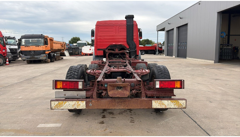 Mercedes-Benz SK 2233 (GRAND PONT / V8 AVEC 2X TURBO / BIG AXLE) - شاحنة هيكل كابينة: صورة 5 Mercedes-Benz SK 2233 (GRAND PONT / V8 AVEC 2X TURBO / BIG AXLE) - شاحنة هيكل كابينة: صورة 5