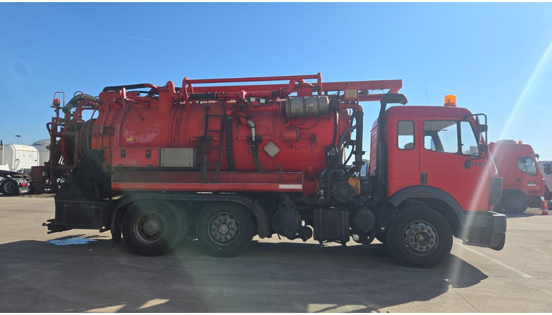 Mercedes-Benz SK 2435 (15.000 L / V8 AVEC 2X TURBO / BOITE MANUELLE / TRES BONNE ETAT / GRAND PONT) - شاحنة الشفط: صورة 4 Mercedes-Benz SK 2435 (15.000 L / V8 AVEC 2X TURBO / BOITE MANUELLE / TRES BONNE ETAT / GRAND PONT) - شاحنة الشفط: صورة 4