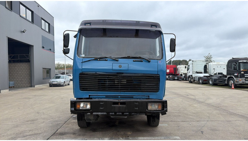 Mercedes-Benz SK 2626 (6X4 / GRAND PONT / LAMES / 14000 LITERS) - شاحنة الشفط: صورة 2 Mercedes-Benz SK 2626 (6X4 / GRAND PONT / LAMES / 14000 LITERS) - شاحنة الشفط: صورة 2