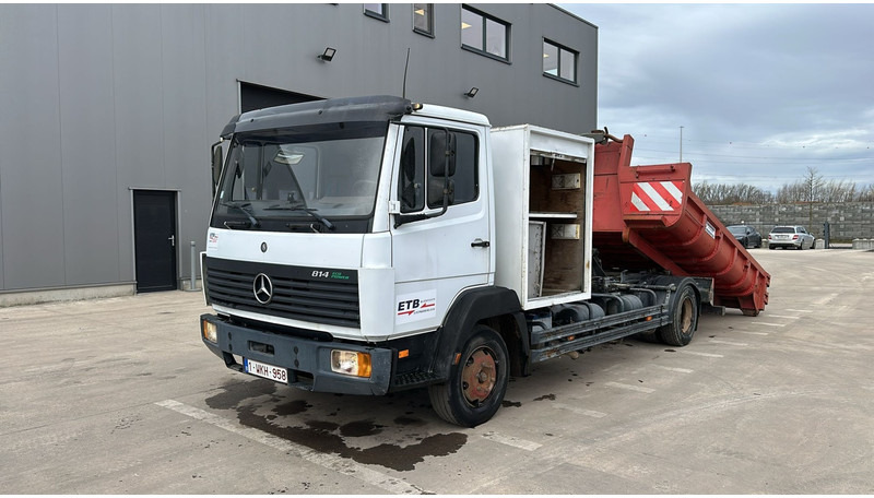 Mercedes-Benz SK 814 (BELGIAN TRUCK / HOOK / PERFECT CONDITION !!! / WITH CONTAINER / 363000 KM !!!! ) - شاحنة ذات خطاف: صورة 1 Mercedes-Benz SK 814 (BELGIAN TRUCK / HOOK / PERFECT CONDITION !!! / WITH CONTAINER / 363000 KM !!!! ) - شاحنة ذات خطاف: صورة 1