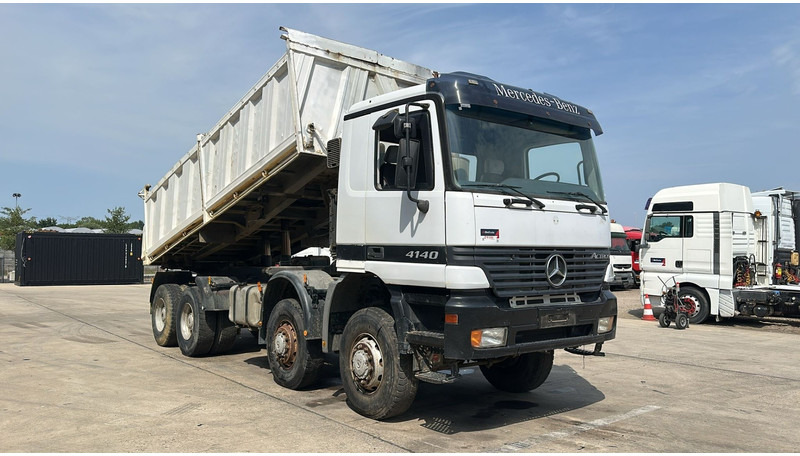 Mercedes-Benz actros 4140 (8X8 / BOITE MANUELLE / MANUAL GEARBOX / LAMES / GRAND PONT / BIG AXLE) - شاحنة قلاب: صورة 5 Mercedes-Benz actros 4140 (8X8 / BOITE MANUELLE / MANUAL GEARBOX / LAMES / GRAND PONT / BIG AXLE) - شاحنة قلاب: صورة 5