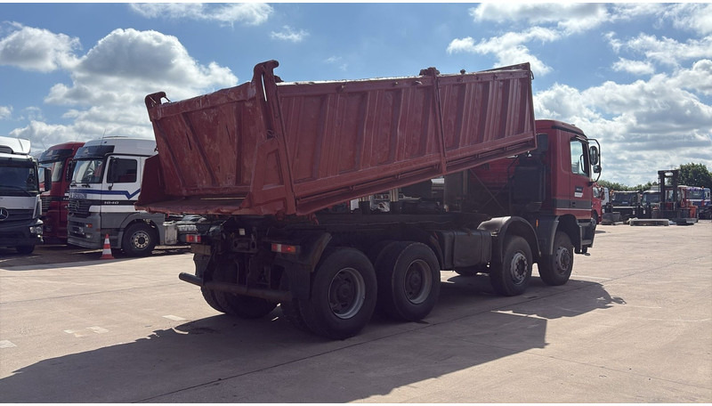 Mercedes-Benz actros 4140 (EPS / 8X6 / LAMES / GRAND PONT / GRAND BENNE / 3 PONTS / TRES BONNE ETAT) - شاحنة قلاب: صورة 5 Mercedes-Benz actros 4140 (EPS / 8X6 / LAMES / GRAND PONT / GRAND BENNE / 3 PONTS / TRES BONNE ETAT) - شاحنة قلاب: صورة 5