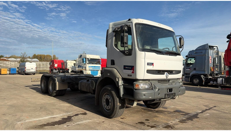 Renault Kerax 320 DCI (PARFAIT ETAT / CHASSIS LONGUE / LAMES / GRAND PONT / KM ORIGINAL) - شاحنة هيكل كابينة: صورة 2 Renault Kerax 320 DCI (PARFAIT ETAT / CHASSIS LONGUE / LAMES / GRAND PONT / KM ORIGINAL) - شاحنة هيكل كابينة: صورة 2