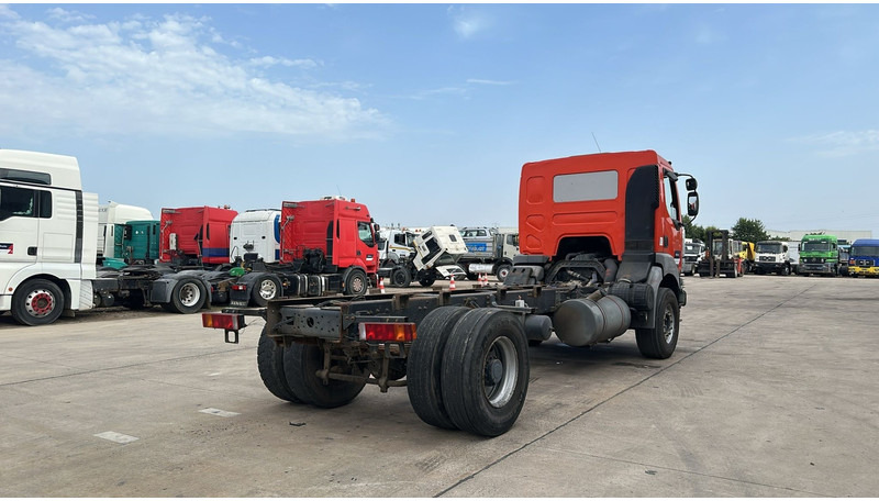 Renault Kerax 370 (GRAND PONT / LAMES / PROPRE / BOITE MANUELLE / STEEL SUSP.) - شاحنة هيكل كابينة: صورة 4 Renault Kerax 370 (GRAND PONT / LAMES / PROPRE / BOITE MANUELLE / STEEL SUSP.) - شاحنة هيكل كابينة: صورة 4