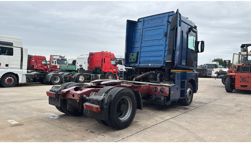 Renault Magnum 430 (POMPE MANUELLE / MANUAL PUMP / BOITE MANUELLE / MANUAL GEARBOX) - وحدة جر: صورة 5 Renault Magnum 430 (POMPE MANUELLE / MANUAL PUMP / BOITE MANUELLE / MANUAL GEARBOX) - وحدة جر: صورة 5