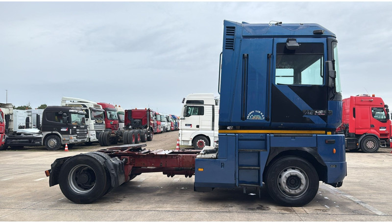 Renault Magnum 430 (POMPE MANUELLE / MANUAL PUMP / BOITE MANUELLE / MANUAL GEARBOX) - وحدة جر: صورة 3 Renault Magnum 430 (POMPE MANUELLE / MANUAL PUMP / BOITE MANUELLE / MANUAL GEARBOX) - وحدة جر: صورة 3