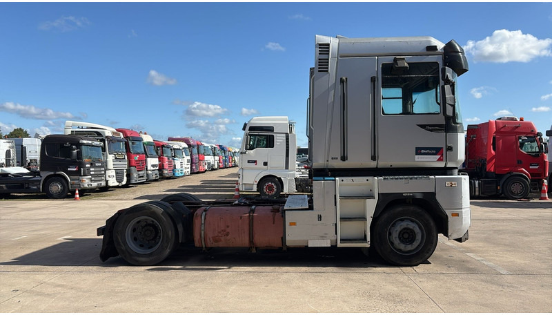 Renault Magnum 430 (POMPE MANUELLE / MANUAL PUMP / BOITE MANUELLE) - وحدة جر: صورة 5 Renault Magnum 430 (POMPE MANUELLE / MANUAL PUMP / BOITE MANUELLE) - وحدة جر: صورة 5