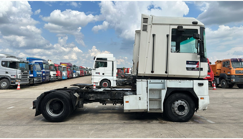 Renault Magnum AE 420 (2 CULLASE / MANUAL PUMP / POMPE MANUELLE / GRAND PONT / BIG AXLE) - وحدة جر: صورة 3 Renault Magnum AE 420 (2 CULLASE / MANUAL PUMP / POMPE MANUELLE / GRAND PONT / BIG AXLE) - وحدة جر: صورة 3