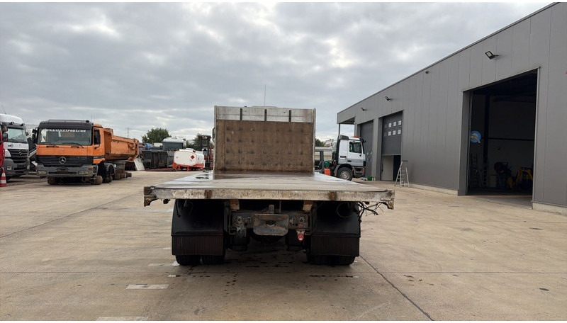 شاحنات مسطحة Renault Midlum 270 (18 TONNES / BOITE MANUELLE / MANUAL GEARBOX / GOOD CONDITION): صورة 9