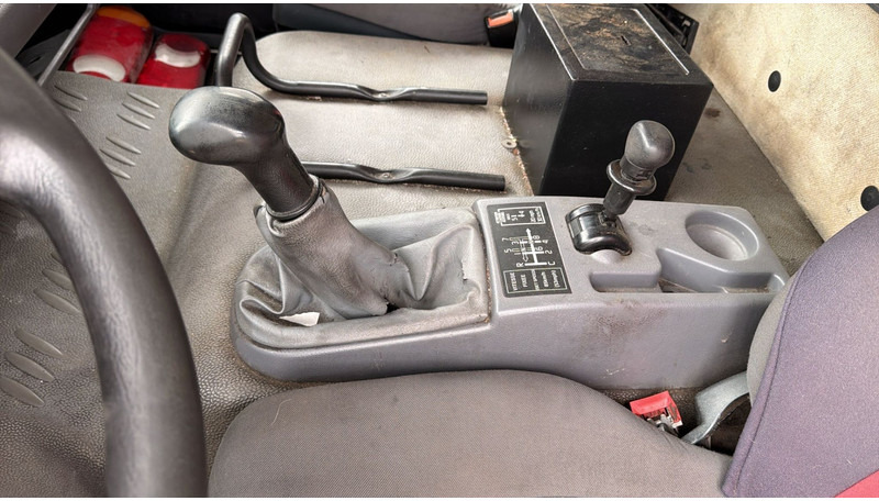شاحنات مسطحة Renault Midlum 270 (18 TONNES / BOITE MANUELLE / MANUAL GEARBOX / GOOD CONDITION): صورة 17
