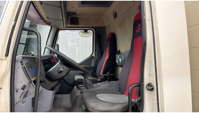 شاحنات مسطحة Renault Midlum 270 (18 TONNES / BOITE MANUELLE / MANUAL GEARBOX / GOOD CONDITION): صورة 19