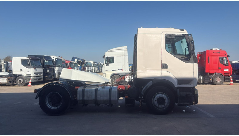 Renault Premium 385 (POMPE MANUELLE / MANUAL PUMP / BOITE MANUELLE / GRAND PONT) - وحدة جر: صورة 4 Renault Premium 385 (POMPE MANUELLE / MANUAL PUMP / BOITE MANUELLE / GRAND PONT) - وحدة جر: صورة 4