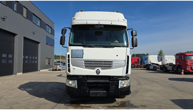 Renault Premium 450 DXI (BOITE MANUELLE / MANUAL GEARBOX / 6X2 / LAMES DEVANT) - شاحنة هيكل كابينة: صورة 2 Renault Premium 450 DXI (BOITE MANUELLE / MANUAL GEARBOX / 6X2 / LAMES DEVANT) - شاحنة هيكل كابينة: صورة 2