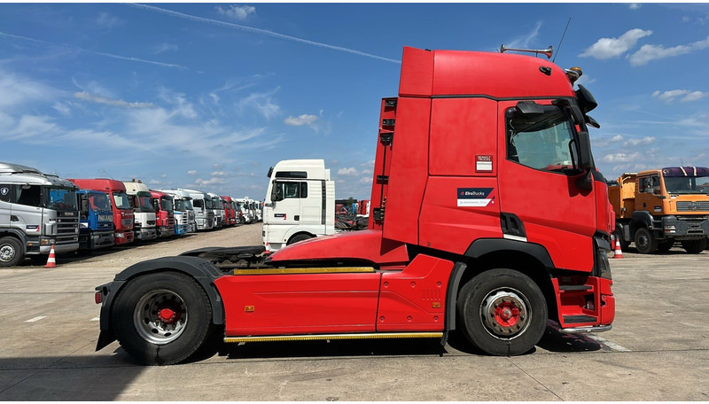Renault T 460 (GOOD CONDITION / AIRCO / CLEAN CHASSIS / 2 TANKS) - وحدة جر: صورة 3 Renault T 460 (GOOD CONDITION / AIRCO / CLEAN CHASSIS / 2 TANKS) - وحدة جر: صورة 3