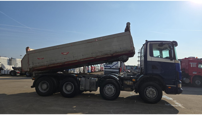Scania 124-420 (BIG AXLE / GRAND PONT / LAMES / STEEL SUSP. / MANUAL GEARBOX / BOITE MANUELLE) - شاحنة قلاب: صورة 4 Scania 124-420 (BIG AXLE / GRAND PONT / LAMES / STEEL SUSP. / MANUAL GEARBOX / BOITE MANUELLE) - شاحنة قلاب: صورة 4