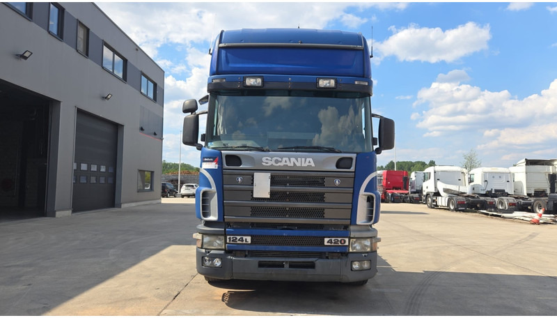 Scania 124-420 (MANUAL GEARBOX / BOITE MANUELLE / AIRCO / AC) - وحدة جر: صورة 2 Scania 124-420 (MANUAL GEARBOX / BOITE MANUELLE / AIRCO / AC) - وحدة جر: صورة 2