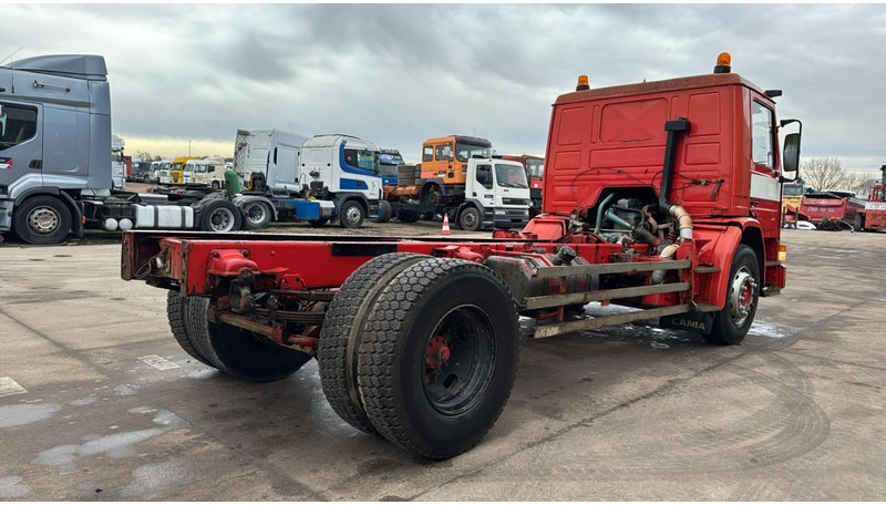 Scania 82 - 210 (LAMES / STEEL SUSP. / POMPE MANUELLE / MANUAL PUMP) - شاحنة هيكل كابينة: صورة 4 Scania 82 - 210 (LAMES / STEEL SUSP. / POMPE MANUELLE / MANUAL PUMP) - شاحنة هيكل كابينة: صورة 4