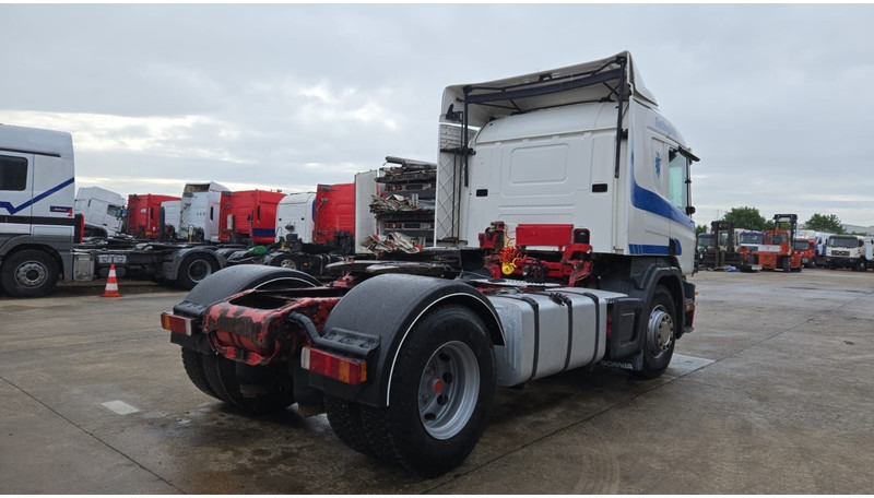 Scania P124 - 360 (POMPE MANUELLE / BOITE MANUELLE / MANUAL PUMP / MANUAL GEARBOX) - وحدة جر: صورة 5 Scania P124 - 360 (POMPE MANUELLE / BOITE MANUELLE / MANUAL PUMP / MANUAL GEARBOX) - وحدة جر: صورة 5