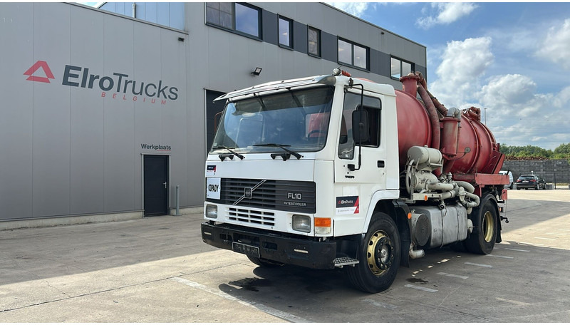 Volvo FL 10 - 280 (12.000L / POMPE MANUELLE / MANUAL PUMP / BOITE MANUELLE / MANUAL GEARBOX) - شاحنة الشفط: صورة 1 Volvo FL 10 - 280 (12.000L / POMPE MANUELLE / MANUAL PUMP / BOITE MANUELLE / MANUAL GEARBOX) - شاحنة الشفط: صورة 1