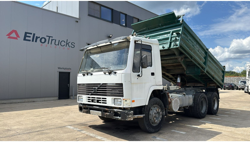 Volvo FL 10 - 280 (LAMES / POMPE MANUELLE / MANUAL PUMP / 6X4 / STEEL SUSP.) - شاحنة قلاب: صورة 1 Volvo FL 10 - 280 (LAMES / POMPE MANUELLE / MANUAL PUMP / 6X4 / STEEL SUSP.) - شاحنة قلاب: صورة 1