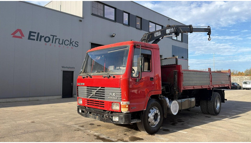 Volvo FL 10 - 320 (MANUAL PUMP / STEEL SUSP. / CRANE / LAMES / POMPE MANUELLE) - شاحنات مسطحة, شاحنة كرين: صورة 1 Volvo FL 10 - 320 (MANUAL PUMP / STEEL SUSP. / CRANE / LAMES / POMPE MANUELLE) - شاحنات مسطحة, شاحنة كرين: صورة 1