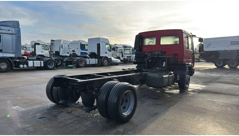 Volvo FL 220 (MANUAL GEARBOX / BOITE MANUELLE) - شاحنة هيكل كابينة: صورة 4 Volvo FL 220 (MANUAL GEARBOX / BOITE MANUELLE) - شاحنة هيكل كابينة: صورة 4