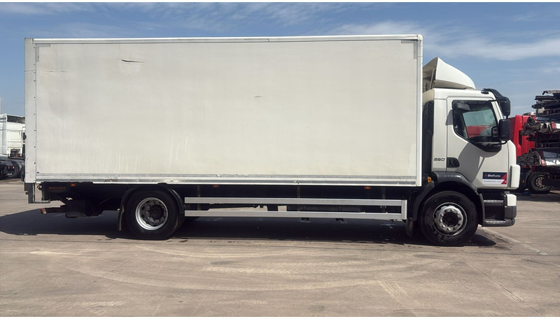 Volvo FL 260 (LIFT 2000 KG / PERFECT BELGIAN TRUCK / 18 TON / EURO 5) - شاحنة مقفلة: صورة 4 Volvo FL 260 (LIFT 2000 KG / PERFECT BELGIAN TRUCK / 18 TON / EURO 5) - شاحنة مقفلة: صورة 4