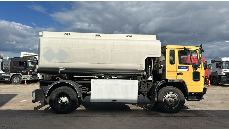 Volvo FL 6-18 (12400 LITERS / 3 COMPARTIMENTS / EURO 2 / STEEL SUSP. / LAMES) - شاحنة صهريج: صورة 4 Volvo FL 6-18 (12400 LITERS / 3 COMPARTIMENTS / EURO 2 / STEEL SUSP. / LAMES) - شاحنة صهريج: صورة 4