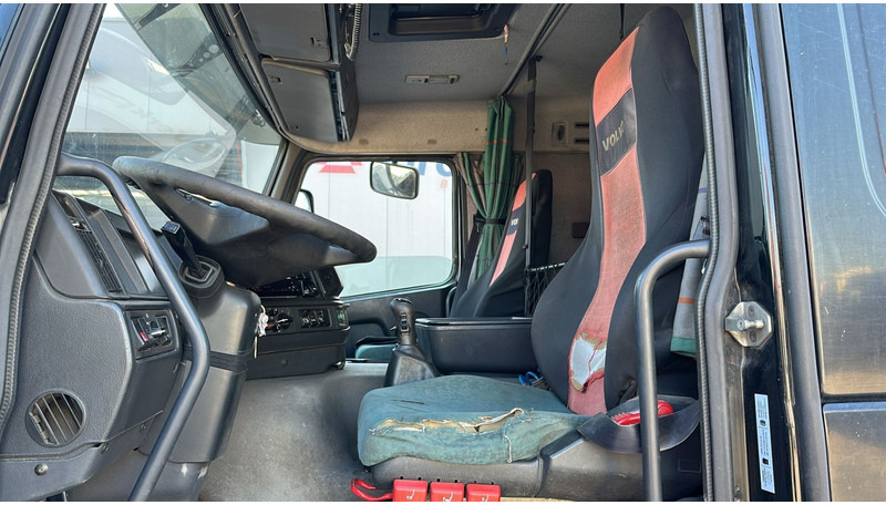 شاحنة هيكل كابينة Volvo FM 12 - 380 (FULL STEEL SUSP. / SUSP. LAMES / CHASSIS LONGUE / 10 TYRES / TRES BONNE ETAT): صورة 15