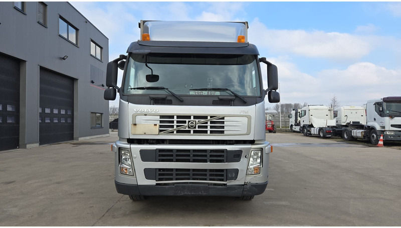 Volvo FM 400 (BELGIAN TRUCK / TECHNICAL TOP CONDITION !! / 6X2 / LIFT / EURO 5) - شاحنة ستارة: صورة 2 Volvo FM 400 (BELGIAN TRUCK / TECHNICAL TOP CONDITION !! / 6X2 / LIFT / EURO 5) - شاحنة ستارة: صورة 2