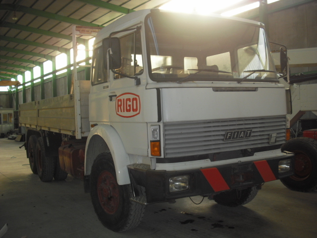 Iveco 190.26 RHD - شاحنات مسطحة: صورة 2 Iveco 190.26 RHD - شاحنات مسطحة: صورة 2
