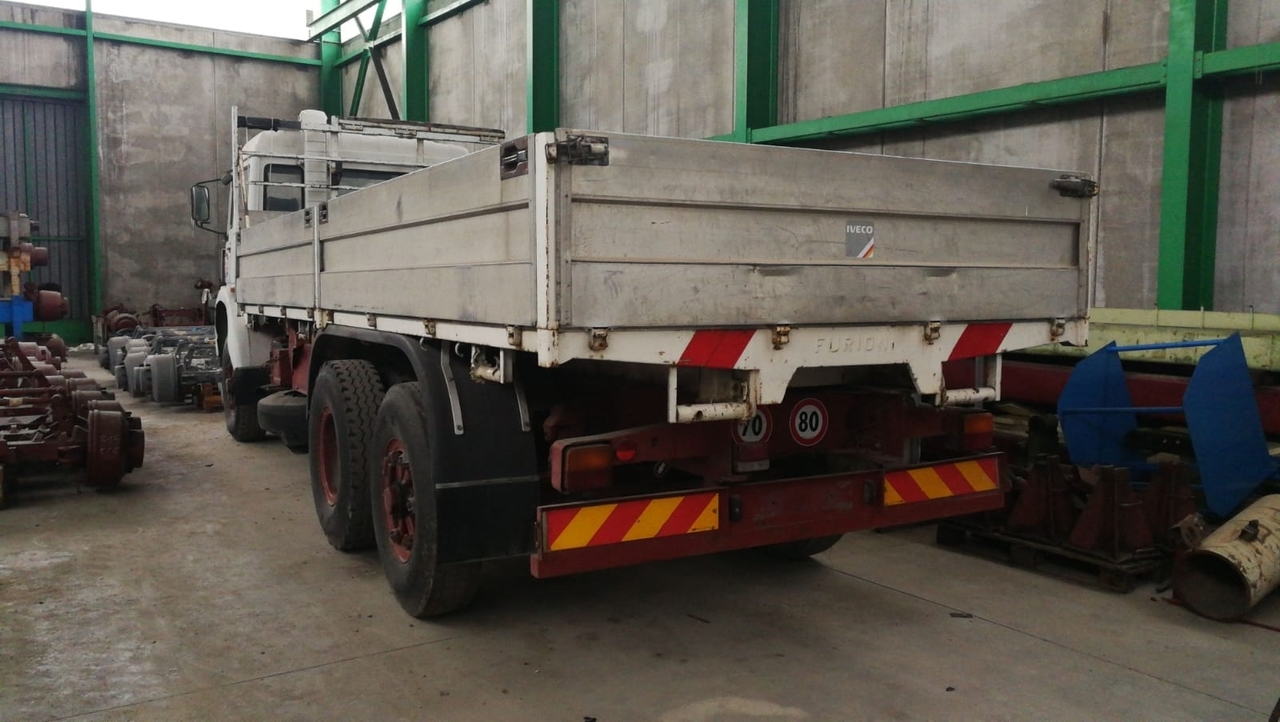 Iveco 190.26 RHD - شاحنات مسطحة: صورة 1 Iveco 190.26 RHD - شاحنات مسطحة: صورة 1