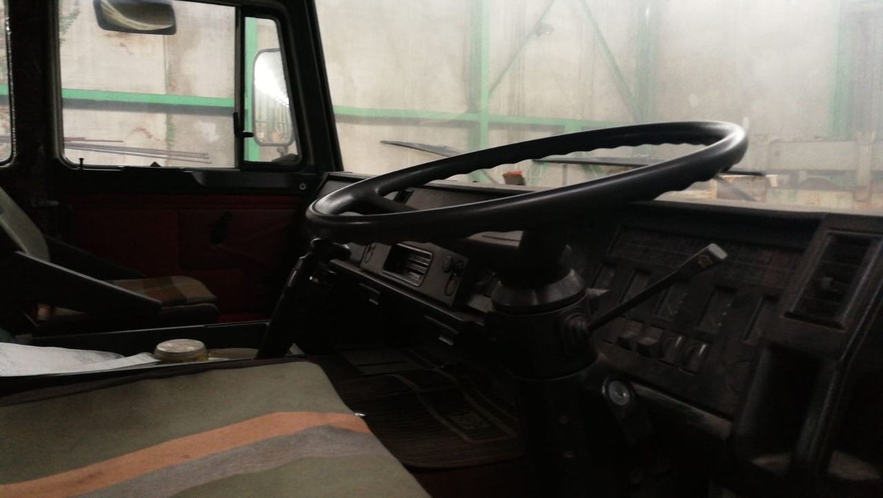 Iveco 190.26 RHD - شاحنات مسطحة: صورة 3 Iveco 190.26 RHD - شاحنات مسطحة: صورة 3