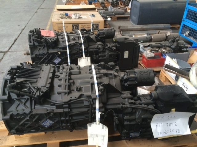 ZF 12 As-tronic - صندوق التروس - شاحنة هيكل كابينة: صورة 1 ZF 12 As-tronic - صندوق التروس - شاحنة هيكل كابينة: صورة 1