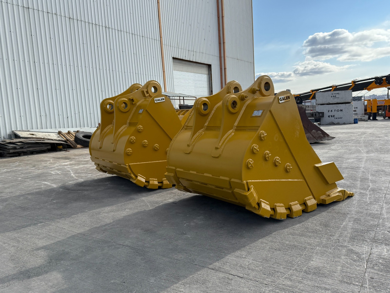 CAT 349 Armored Heavy Duty Bucket - بكت حفار - حفار زحاف: صورة 2 CAT 349 Armored Heavy Duty Bucket - بكت حفار - حفار زحاف: صورة 2