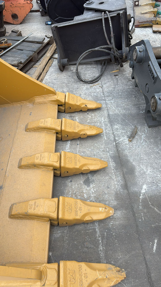 CATERPILLAR 352 General Purpose Bucket - بكت حفار: صورة 3 CATERPILLAR 352 General Purpose Bucket - بكت حفار: صورة 3