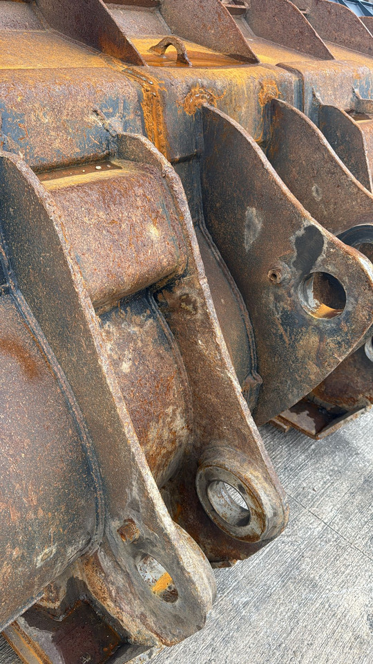 KOMATSU WA500 Loading Bucket - بكت شيول: صورة 4 KOMATSU WA500 Loading Bucket - بكت شيول: صورة 4