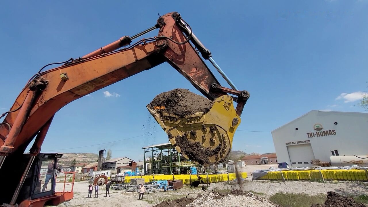 Komatsu PC1250 Extreme Heavy Duty Bucket - بكت حفار: صورة 4 Komatsu PC1250 Extreme Heavy Duty Bucket - بكت حفار: صورة 4