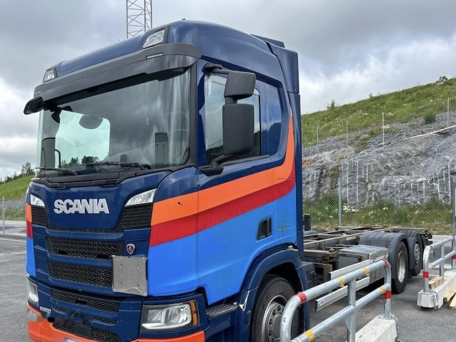 Scania R520 - شاحنة هيكل كابينة: صورة 1 Scania R520 - شاحنة هيكل كابينة: صورة 1