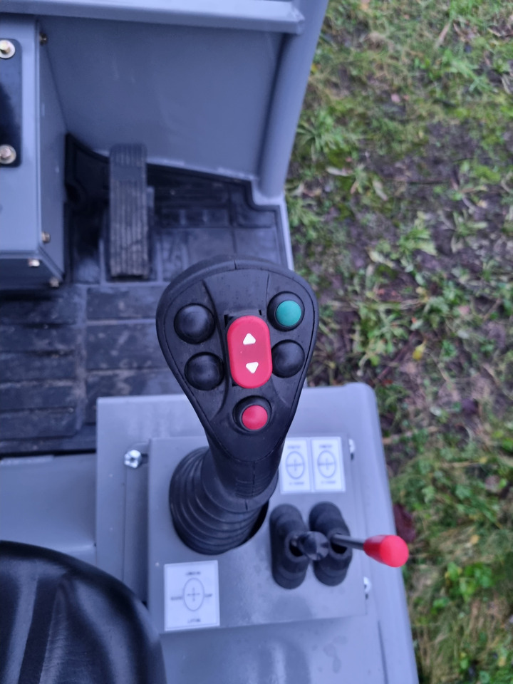 WCM L2110e E-Power - اللودر بعجل: صورة 3 WCM L2110e E-Power - اللودر بعجل: صورة 3