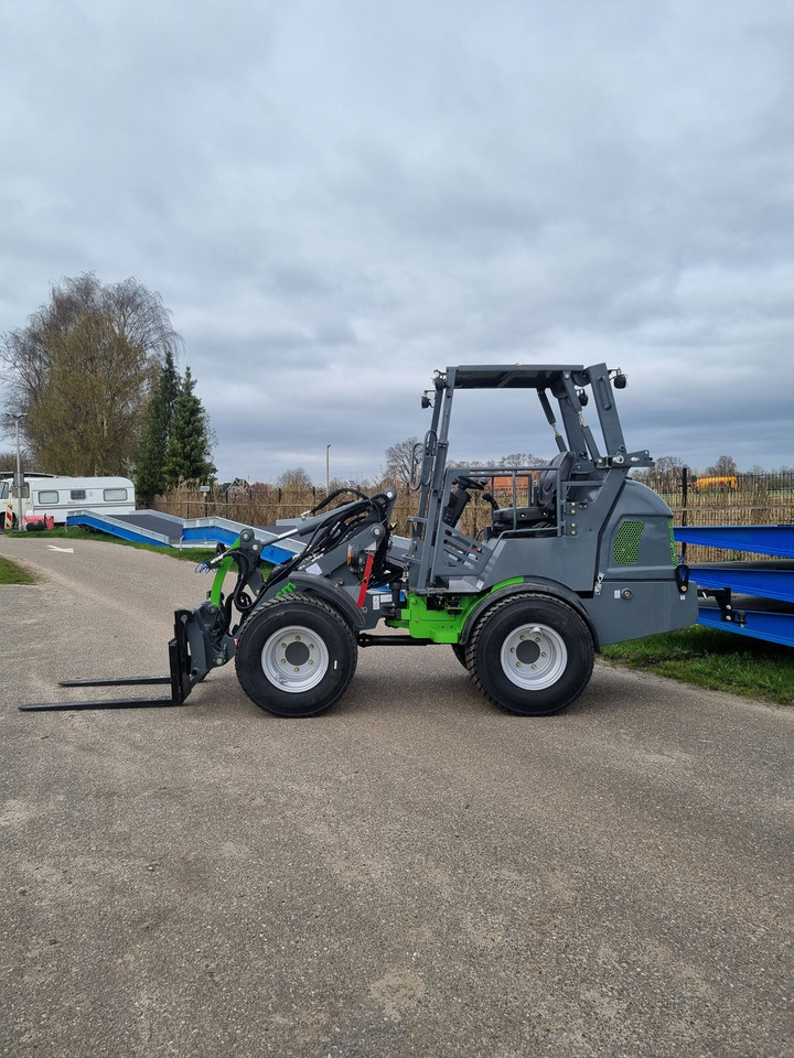 WCM - L2316 - اللودر بعجل: صورة 3 WCM - L2316 - اللودر بعجل: صورة 3