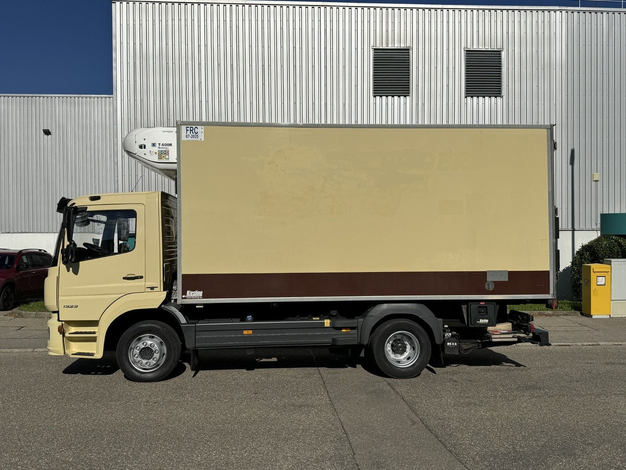 Mercedes-Benz Atego 1323L 4-Fleisch-Rohrbahnen TK T600R ATM - شاحنة الفريزر: صورة 5 Mercedes-Benz Atego 1323L 4-Fleisch-Rohrbahnen TK T600R ATM - شاحنة الفريزر: صورة 5