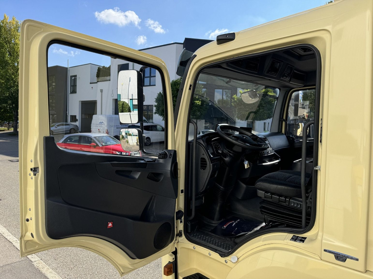 Mercedes-Benz Atego 1323L 4-Fleisch-Rohrbahnen TK T600R ATM Mercedes-Benz Atego 1323L 4-Fleisch-Rohrbahnen TK T600R ATM: صورة 13