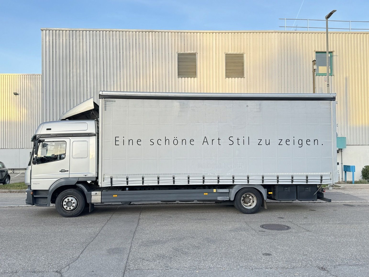 Mercedes-Benz Atego 1524 Alu-Koffer Schiebeplane Gr.Haus ATM - شاحنة مقفلة: صورة 4 Mercedes-Benz Atego 1524 Alu-Koffer Schiebeplane Gr.Haus ATM - شاحنة مقفلة: صورة 4
